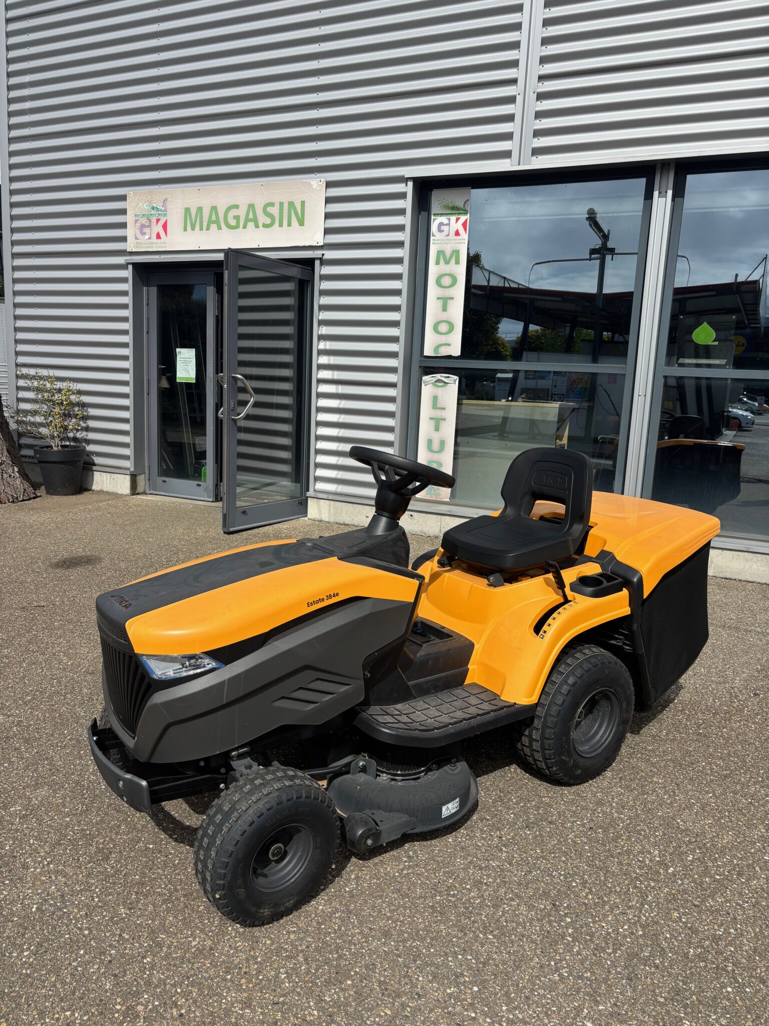 Tondeuse Stiga Estate 384e